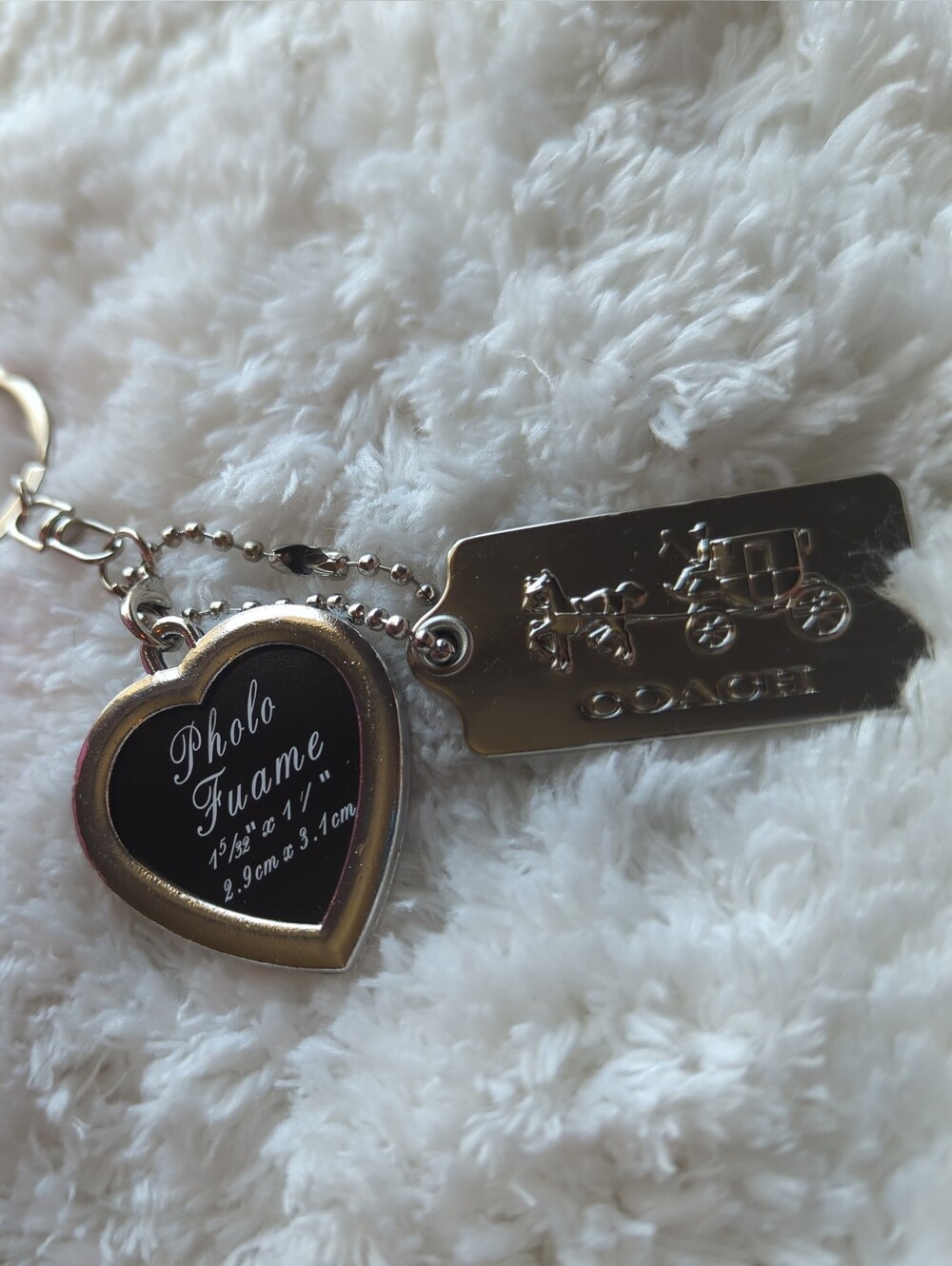 Coach Silver Hangtag Horse And Carraige Rare and Unbranded Photo Frame Key Chain - Picture 2 of 3